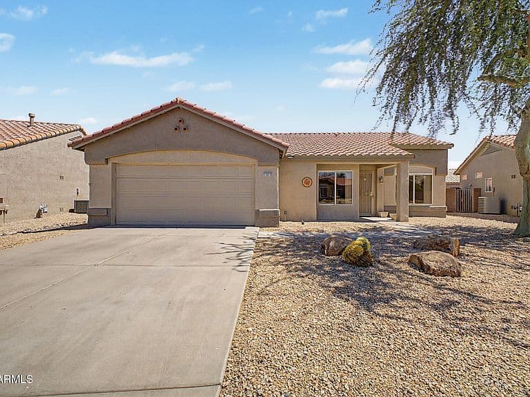 13621 W RAVENSWOOD Drive photo 1