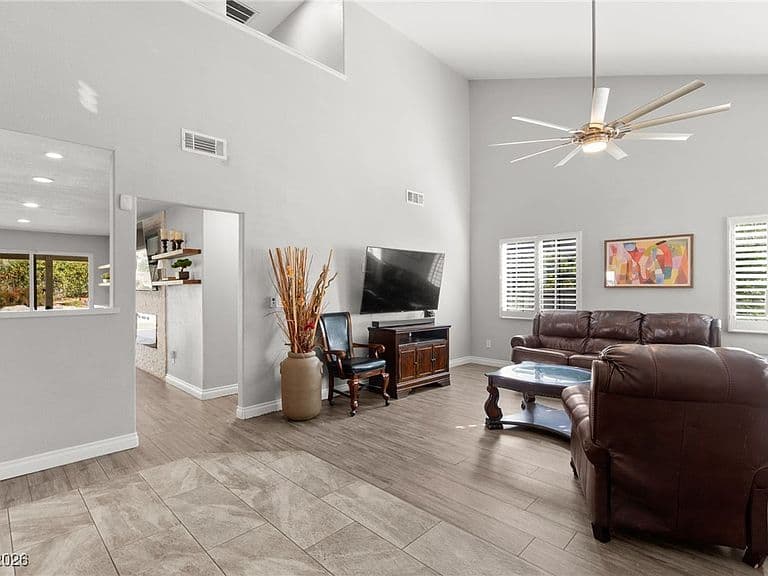 1013 Calico Ridge Dr photo 3