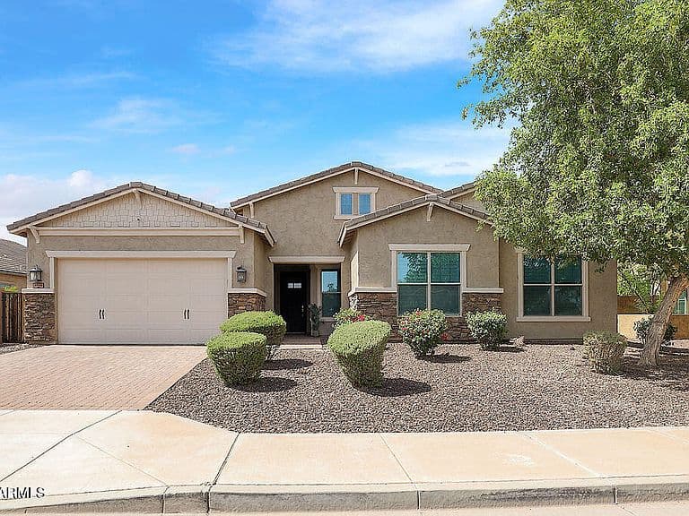 4944 S FOREST Avenue photo 1