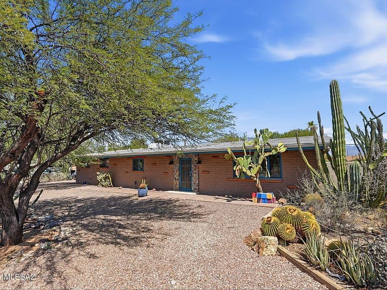 3955 E Paseo Grande photo 1