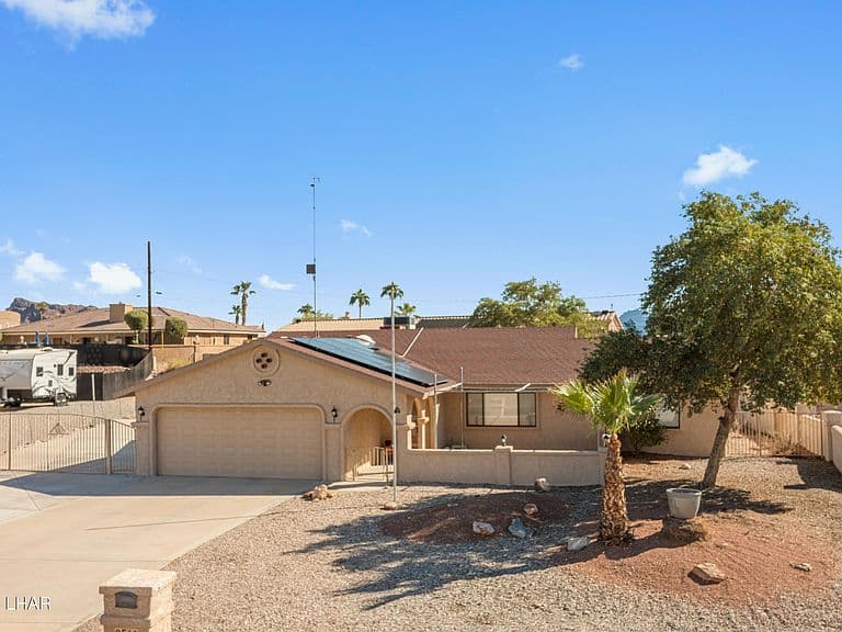 2510 Talisman Dr photo 1