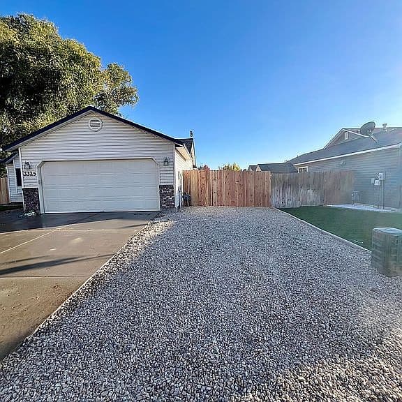 3325 E Sir Patrick Ct photo 3