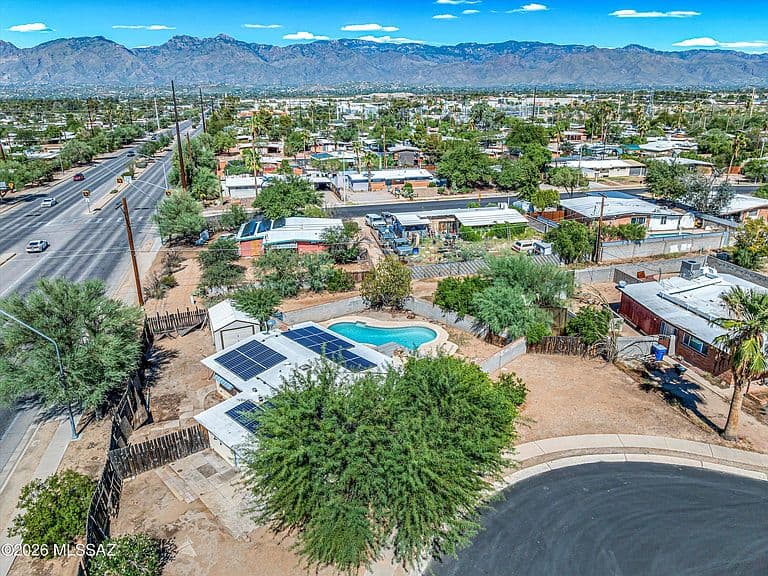 7101 E Luana Pl photo 3