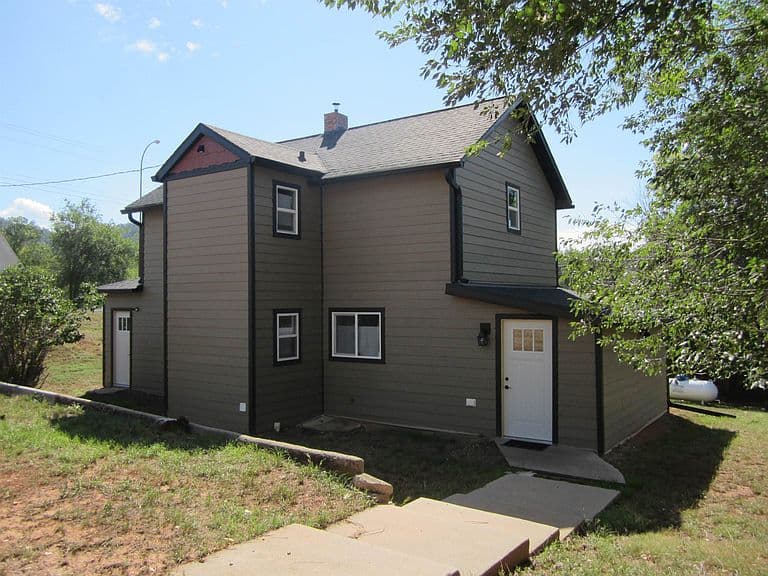 1330 Sherman St photo 2