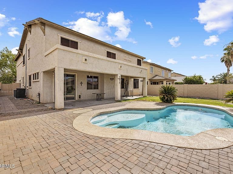 341 W KEY WEST Drive photo 1