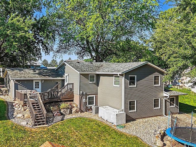 312 Oak Ave photo 2