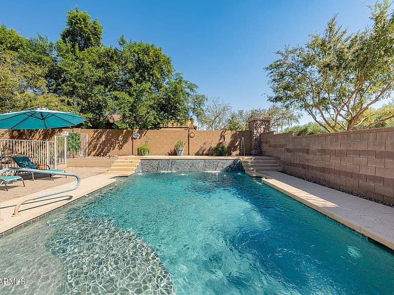 5987 S JOSLYN Lane photo 3