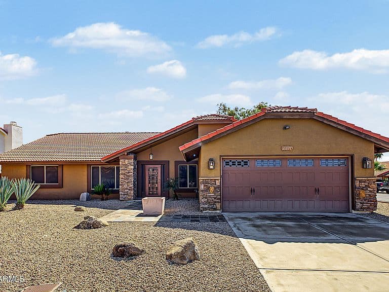6001 E MONTE CRISTO Avenue photo 1
