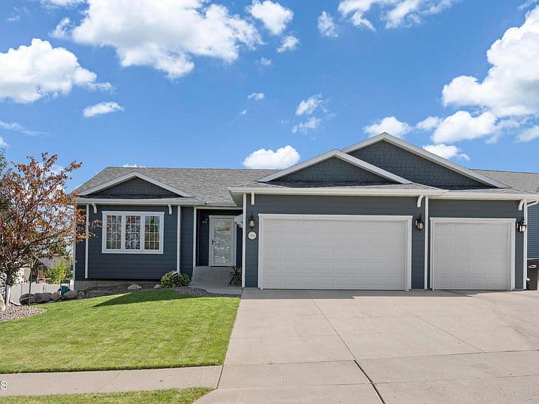 5405 Onyx Dr photo 1