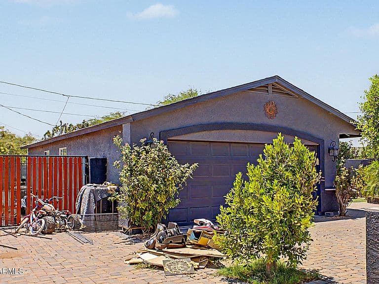 5217 E SHADOW Lane photo 4