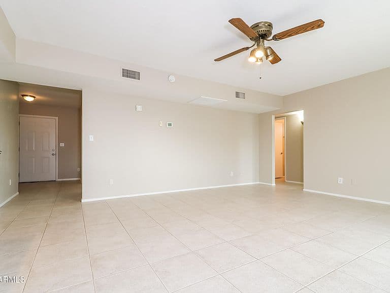10624 N 47TH Drive photo 4