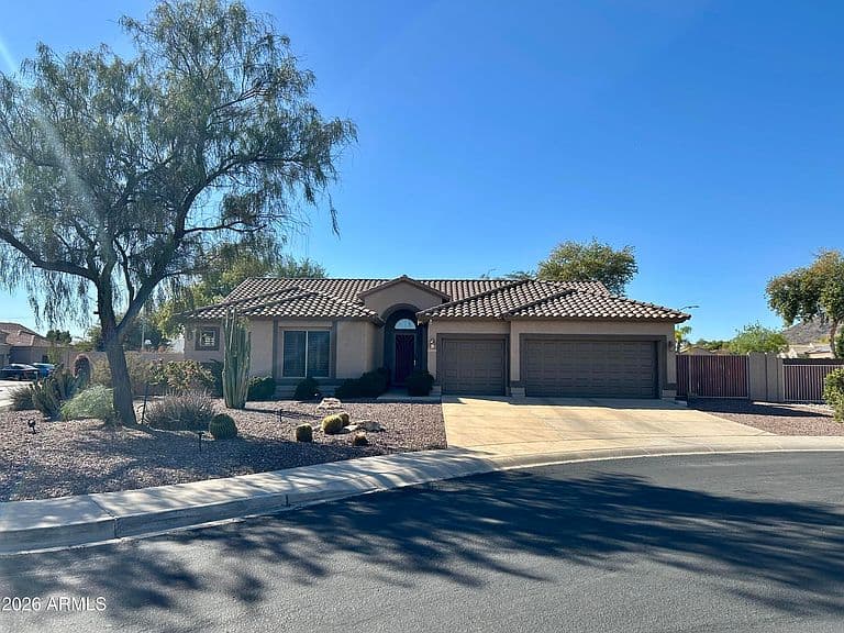 4652 W Villa Linda Dr photo 1