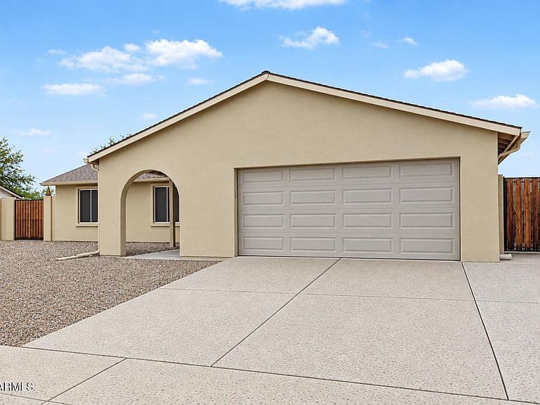 6007 S 42ND Street photo 3