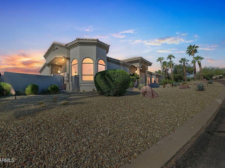 11050 N GARLAND Circle photo 3