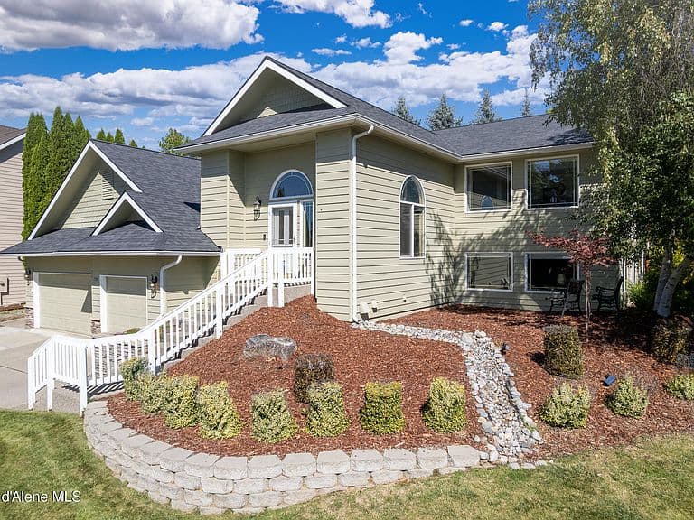 7784 N Sundance Dr photo 2