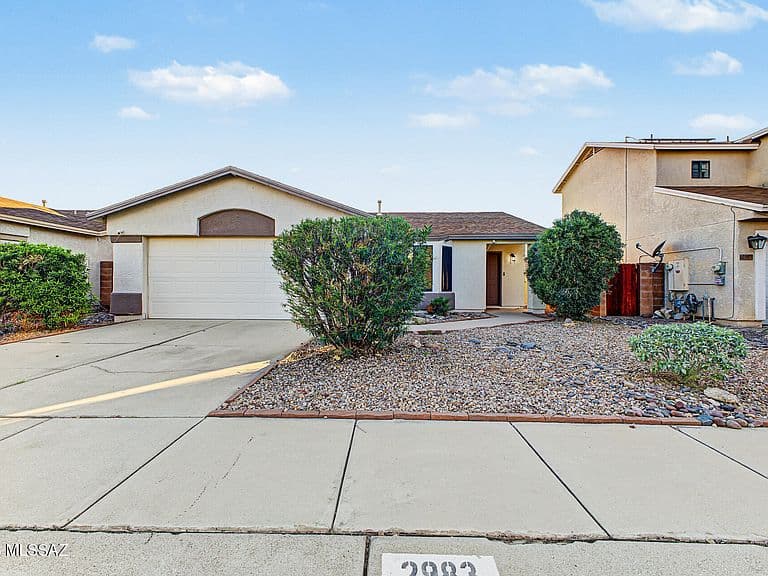 2983 W Country Ranch Dr photo 1
