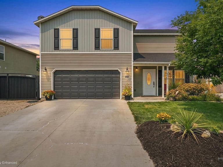 168 E Willow Creek Dr photo 1