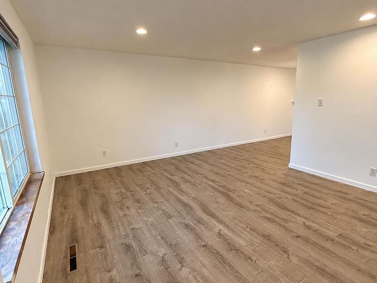 737 Academic Dr photo 5