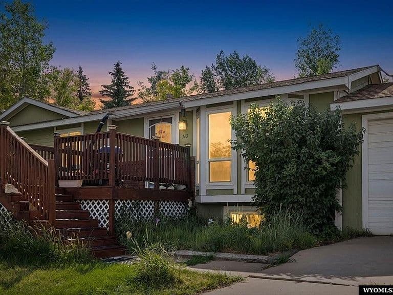 113 Arapahoe Cir photo 1
