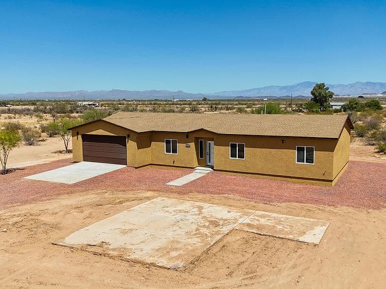 8050 N Shadows Desert Ln photo 4