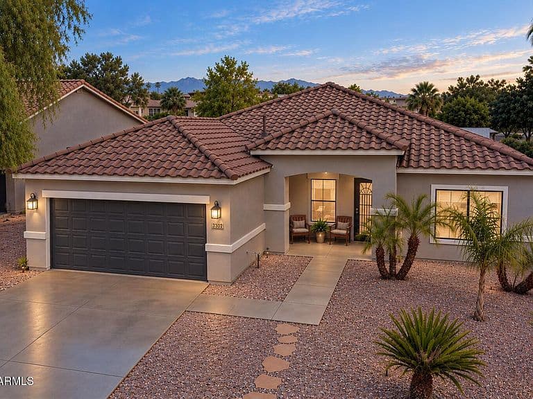 3113 S SIERRA Heights photo 1