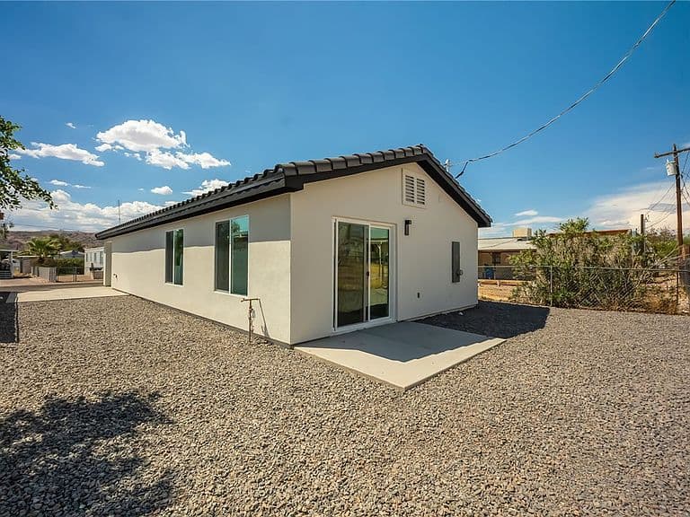 1908 Granada Drive photo 5