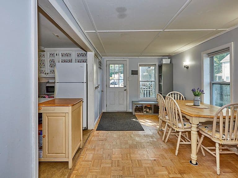 128 Burgess Road photo 2