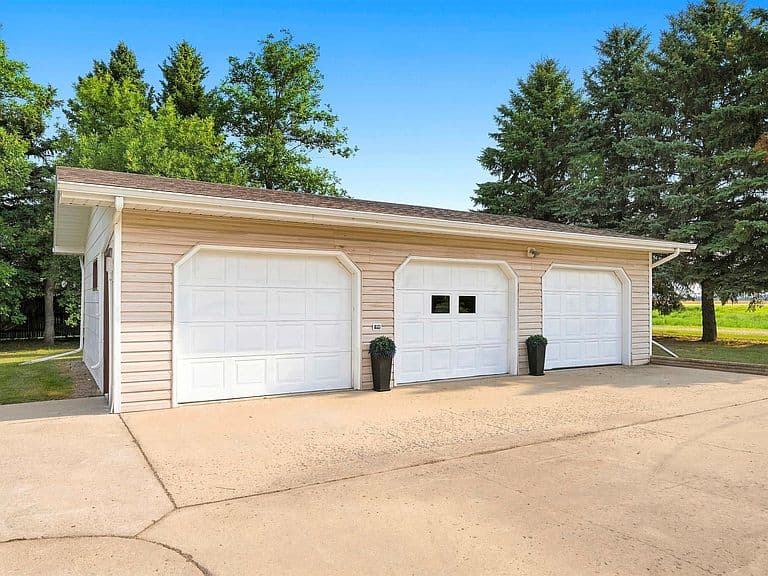 4661 Highway 41 photo 3