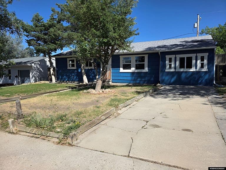 2129 S Richard St photo 1