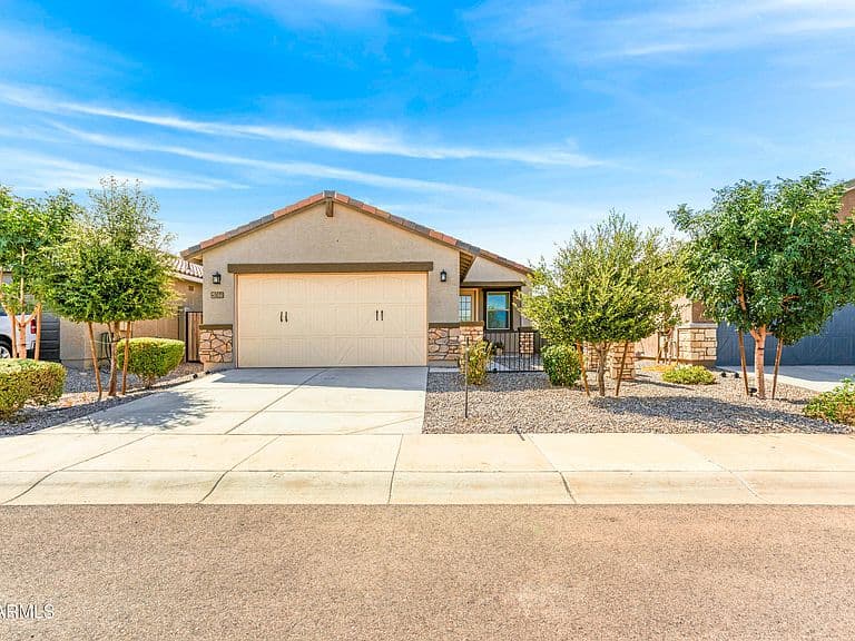 40035 W CAHILL Drive photo 1