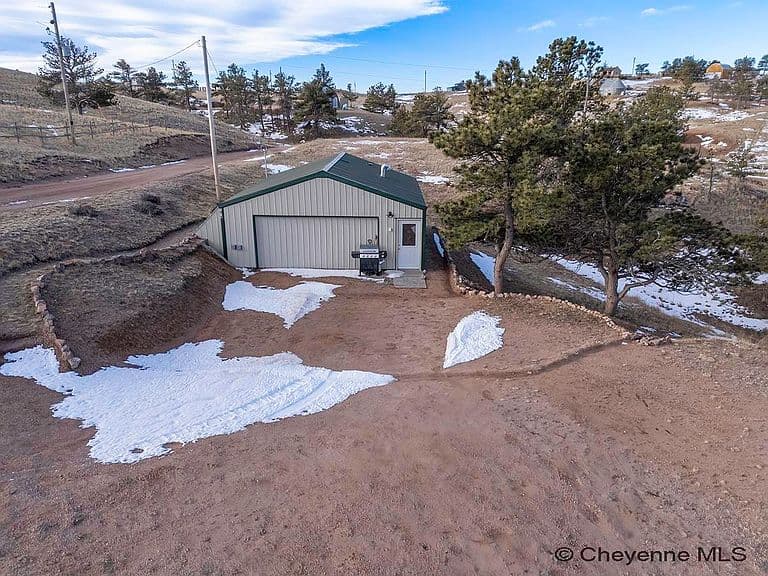 1017 Trails End Dr photo 2