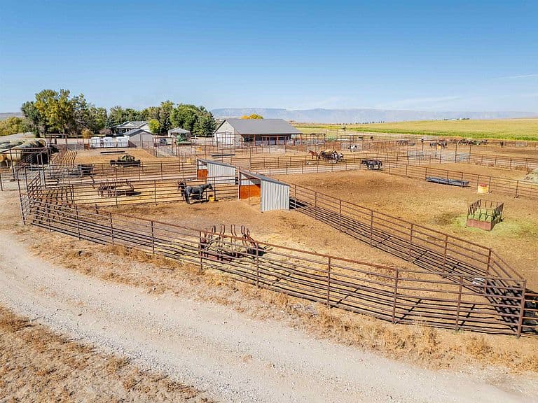 877 Road 22 photo 4