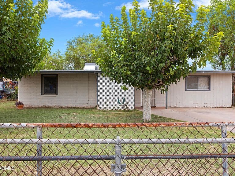 1620 W ROESER Road photo 3