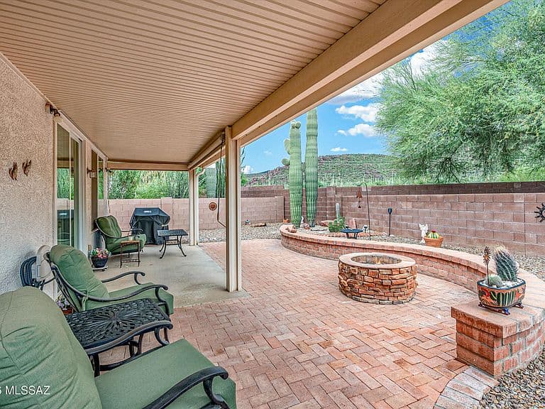 9231 N Crimson Stone Pl photo 5