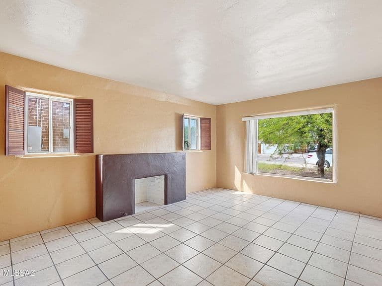 1214 E Alta Vista St photo 4
