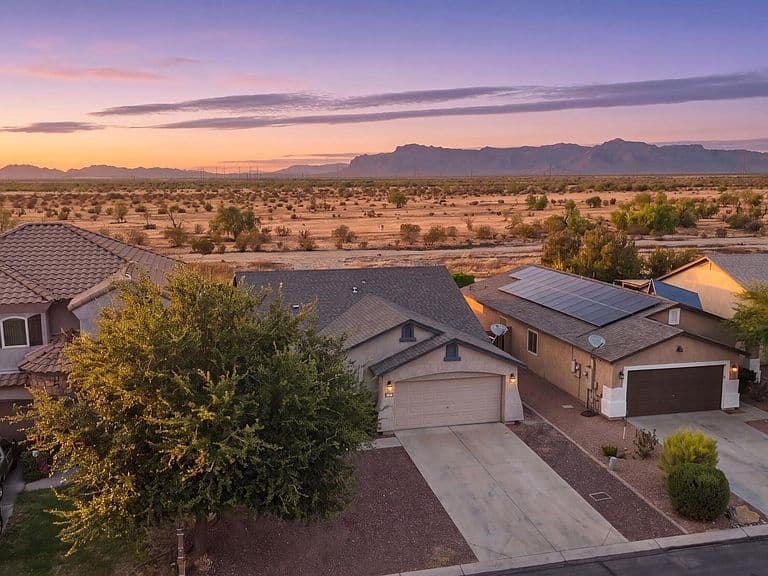 4738 E MEADOW LARK Way photo 1