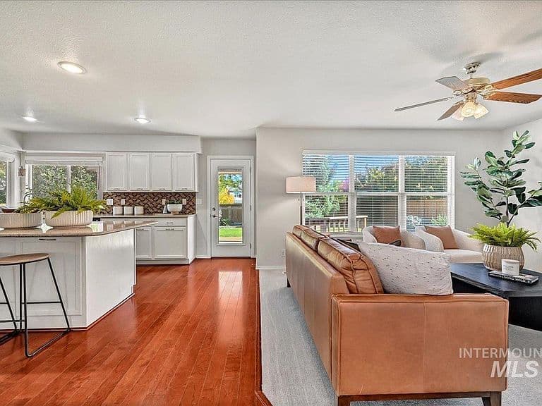 5206 S Hayseed Way photo 4