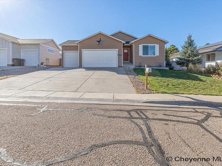 3709 Laramie St photo 4