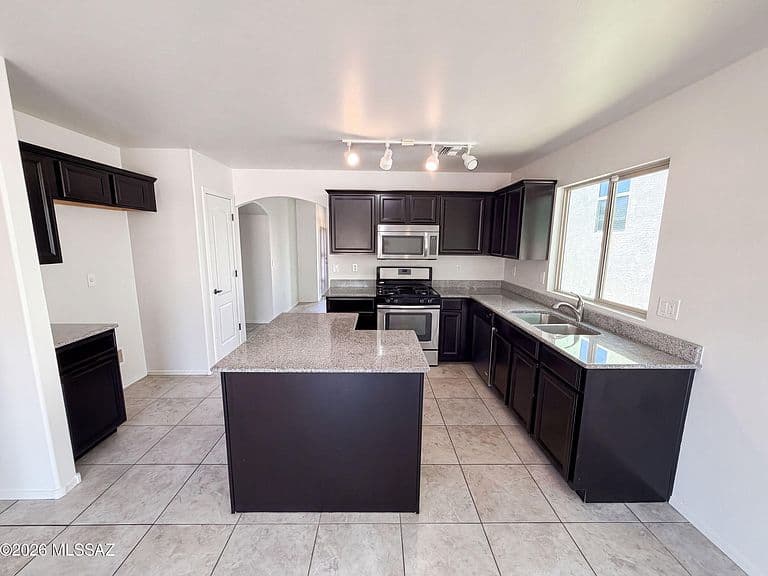 850 W Calle Arroyo Norte photo 2