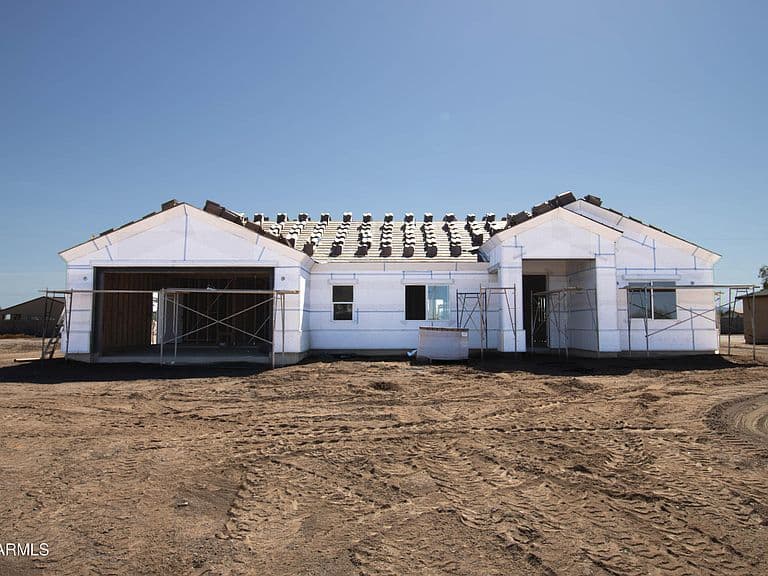 3705 N ESTRELLA Road photo 2