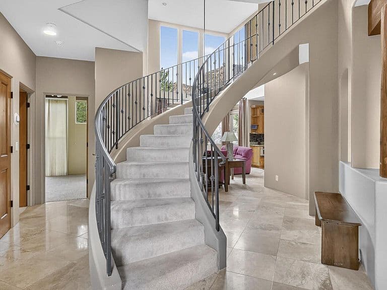 30 CLIFF VIEW Court photo 3