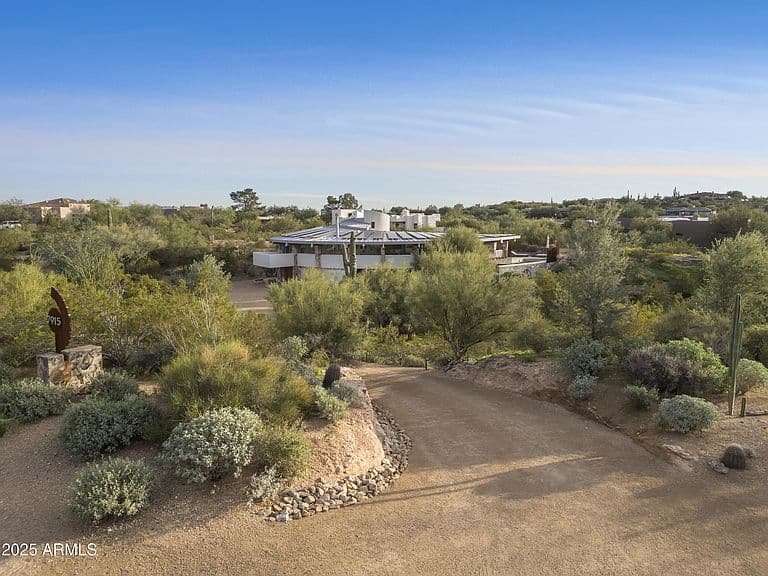 7915 E PRIMROSE Path photo 3