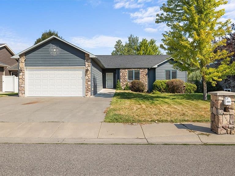 2949 Daystar Dr photo 3