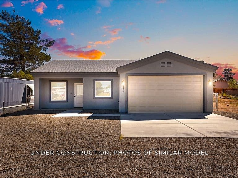 2100 E Thompson Avenue photo 2