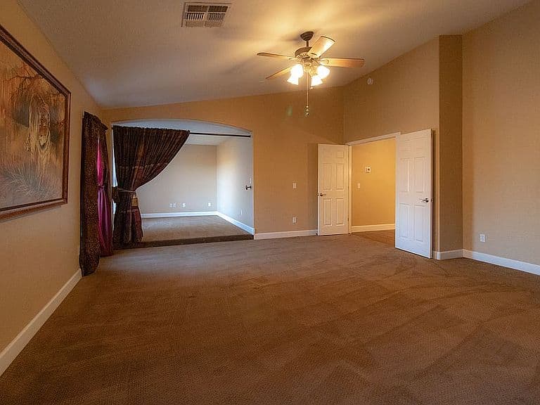 1330 E Lynx Way photo 5