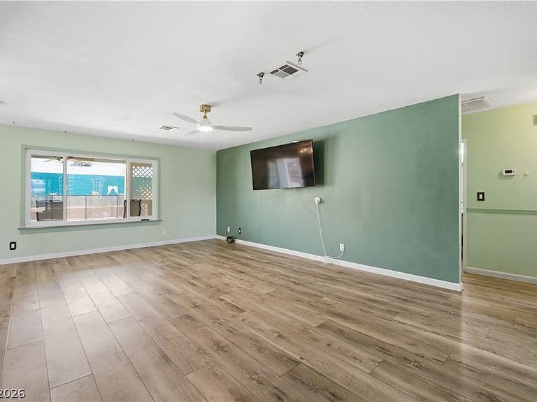 234 Meyers Ave photo 4