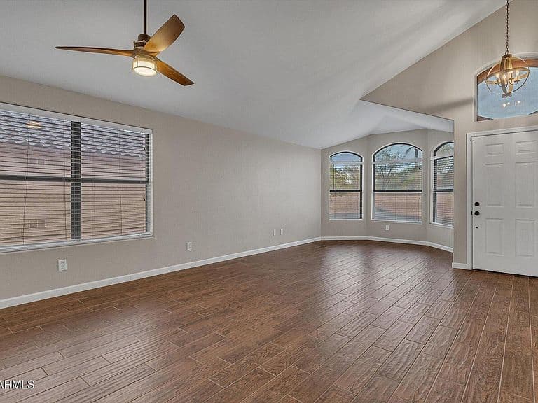 1816 E Morgan Drive photo 5