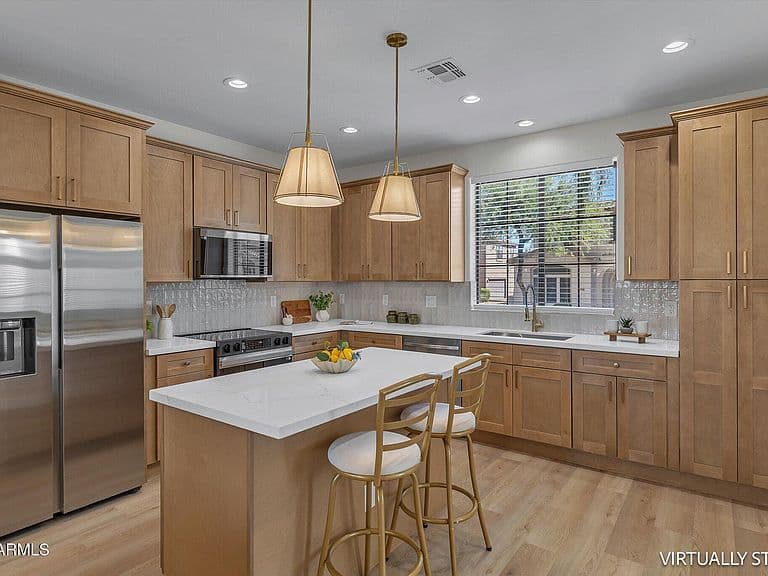 2414 W JAKE Haven photo 1