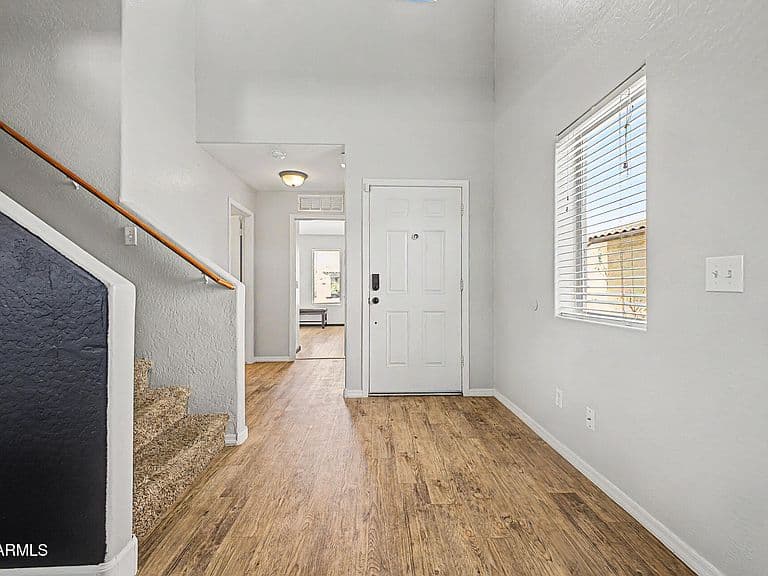 7227 S SUNRISE Way photo 5