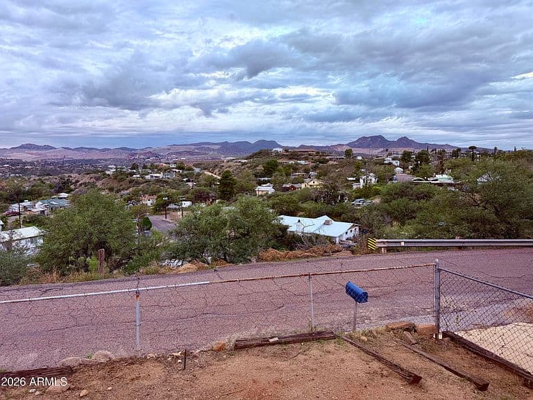 5675 S MOUNTAIN View photo 3